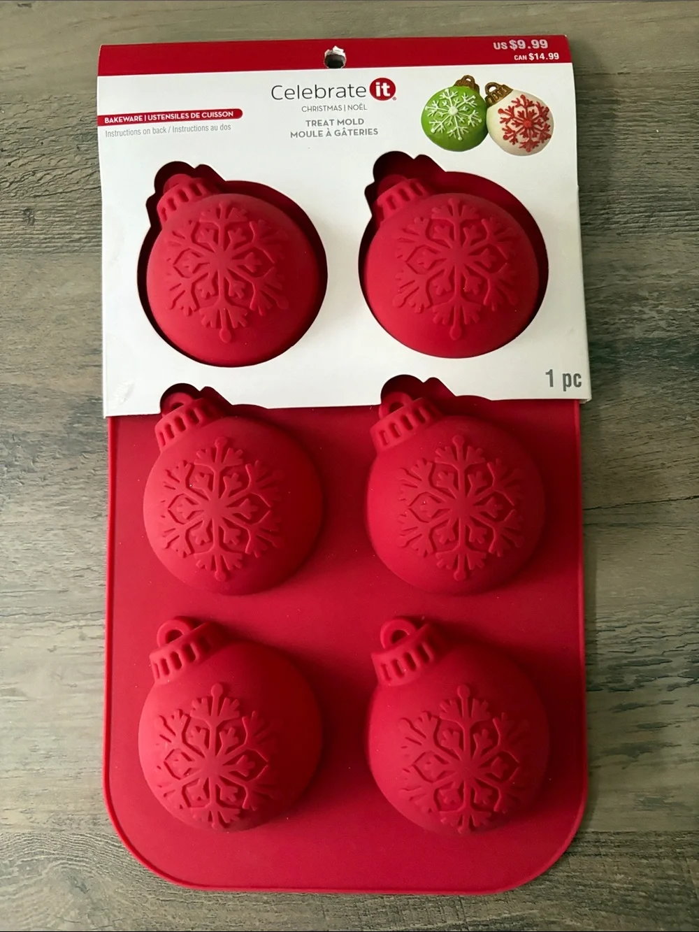 Celebrate It Red Silicone Holiday Ornament & Gift Treat Mold Set